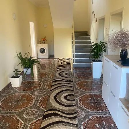 The Hideaway Gasthuis Bahçallëk